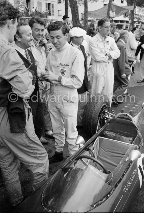 Jim Clark and Colin Chapman, (18) Lotus 25. Monaco Grand Prix 1962. - Photo by Edward Quinn