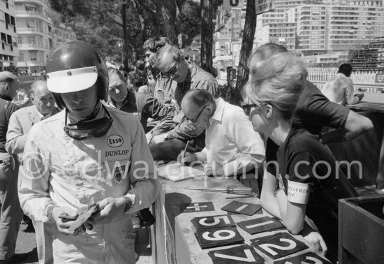 Jim Clark and Colin Chapman. Monaco Grand Prix 1962. - Photo by Edward Quinn