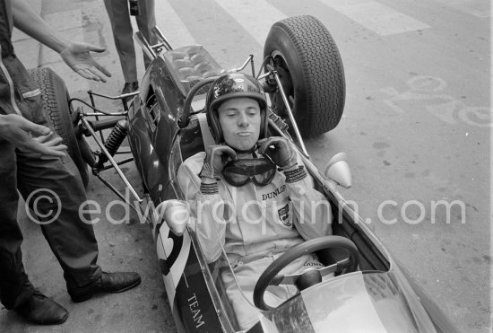 Jim Clark, (12) Lotus 25. Monaco Grand Prix 1964. - Photo by Edward Quinn