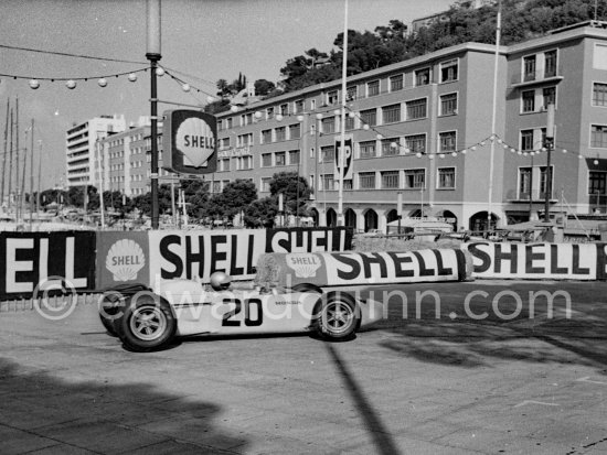 Richie Ginther, (20) Honda RA272. Monaco Grand Prix 1965. - Photo by Edward Quinn