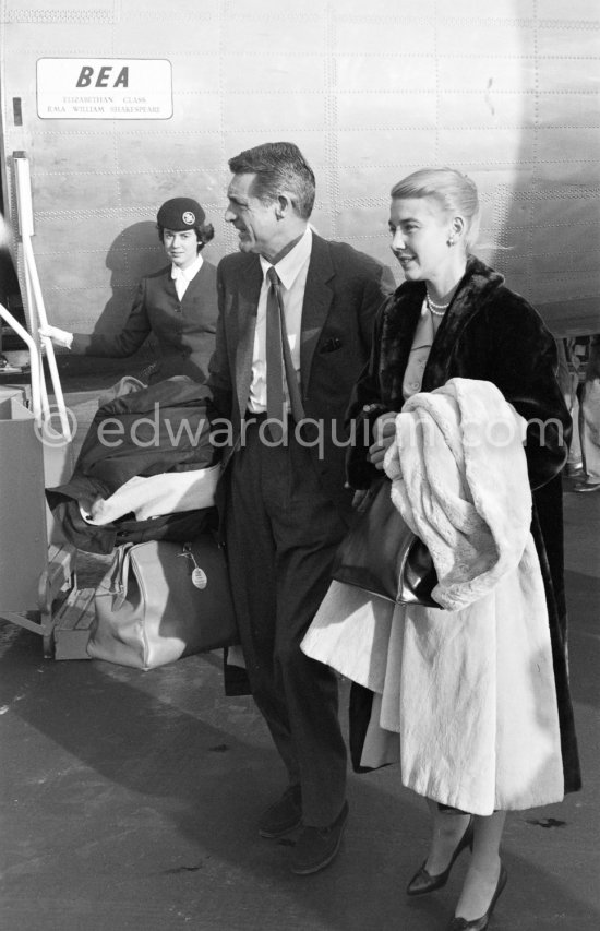 Cary Grant and his wife Betsy Drake arriving at Nice Airport 1957. - Photo by Edward Quinn