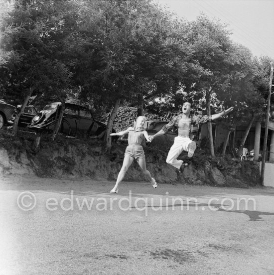 Georges Guétary and Annie Cordy in Francis Lopez operette “La Route fleurie”. Cannes 1953. - Photo by Edward Quinn