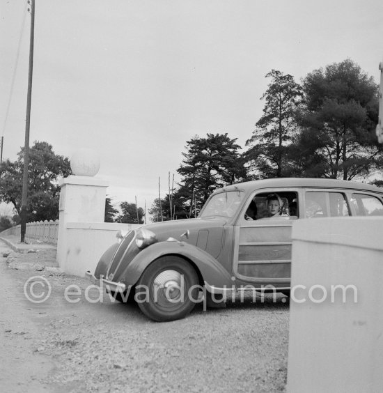 Rita Hayworth with her daughters Rebecca and Yasmina leaving Château de l’Horizon, property of Aly Khan. Golfe-Juan 1951. Car: Fiat 508 C/1100 Nuova Balilla, special-bodied woody-wagon - Photo by Edward Quinn