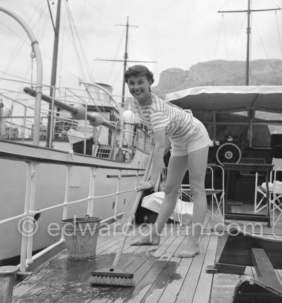 Audrey Hepburn in Monaco for the film "Monte Carlo Baby". She was at the beginning of her career and willingly posed for the photographer. Monaco 1951. - Photo by Edward Quinn