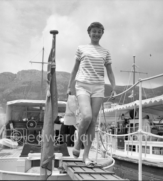 Audrey Hepburn in Monaco for the film "Monte Carlo Baby". She was at the beginning of her career and willingly posed for the photographer. Monaco 1951. - Photo by Edward Quinn