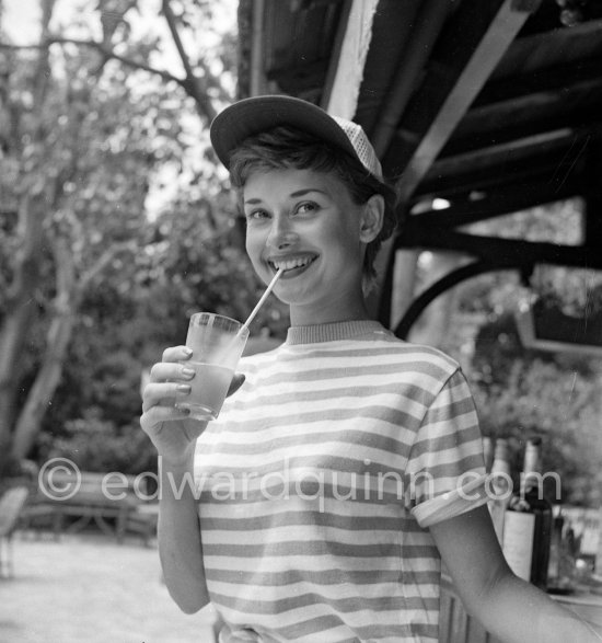 Audrey Hepburn in Monaco for the film "Monte Carlo Baby". She was at the beginning of her career and willingly posed for the photographer. Monaco 1951. - Photo by Edward Quinn