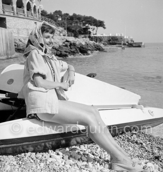 Audrey Hepburn in Monaco for the film "Monte Carlo Baby". She was at the beginning of her career and willingly posed for the photographer. Monaco 1951. - Photo by Edward Quinn