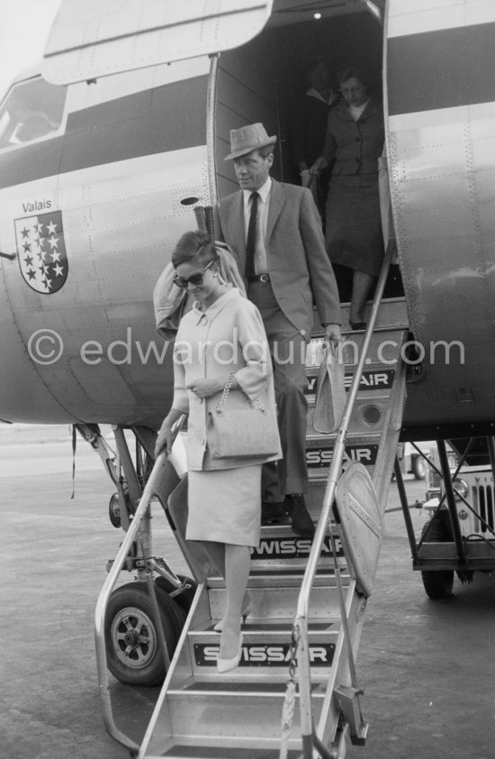 Audrey Hepburn and Mel Ferrer arriving at Nice Airport 1960. - Photo by Edward Quinn