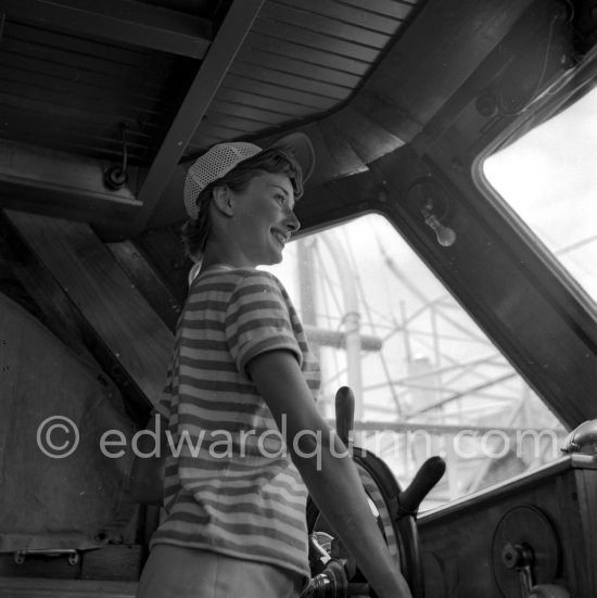 Audrey Hepburn in Monaco for the film "Monte Carlo Baby". She was at the beginning of her career and willingly posed for the photographer. Monaco 1951. - Photo by Edward Quinn