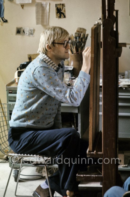 David Hockney drawing "Carlos", Paris 1975. - Photo by Edward Quinn