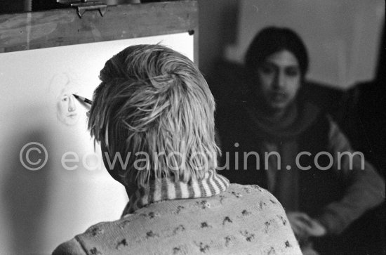 David Hockney drawing "Carlos", Paris 1975. - Photo by Edward Quinn