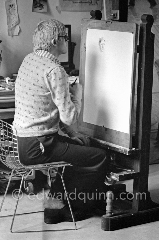 David Hockney drawing "Carlos", Paris 1975. - Photo by Edward Quinn