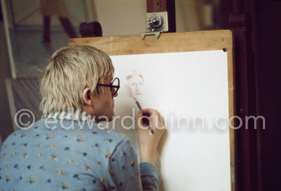 David Hockney working on the drawing "Carlos" at his studio in Paris 1975. - Photo by Edward Quinn