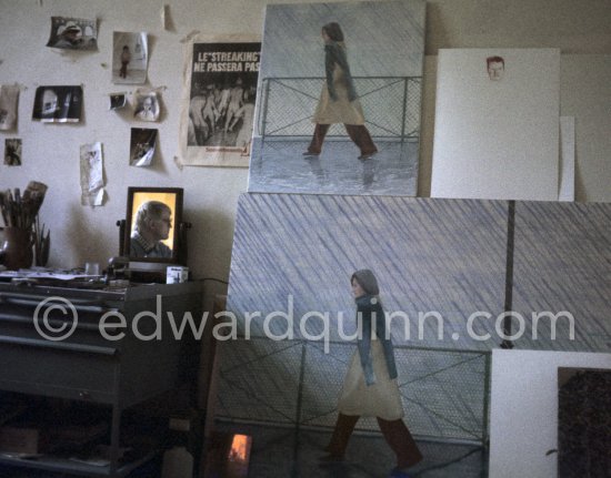 David Hockney in the mirror (as in painting "My parents and myself", 1975), Paris 1975. - Photo by Edward Quinn