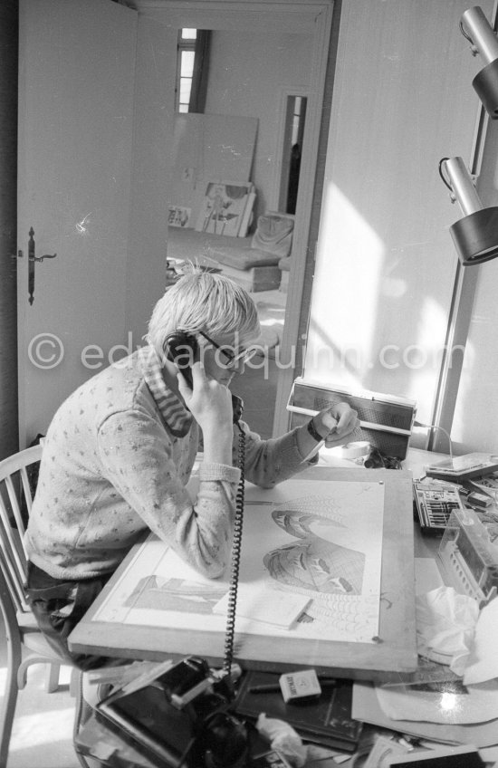 David Hockney working on the set design for "The Rake's Progress" at England’s Glyndebourne Opera Festival Paris 1975. - Photo by Edward Quinn