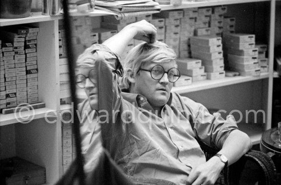 David Hockney at his studio, London 1977. - Photo by Edward Quinn