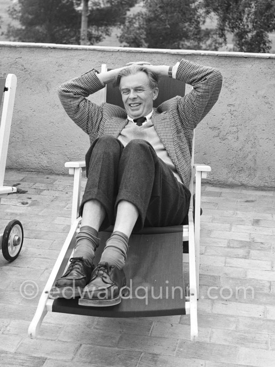 Aldous Huxley, participating in a parapsychological seminary at Vence 1954. - Photo by Edward Quinn