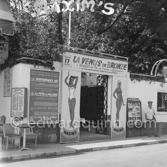 Maxim\'s at Juan-les-Pins 1950. - Photo by Edward Quinn