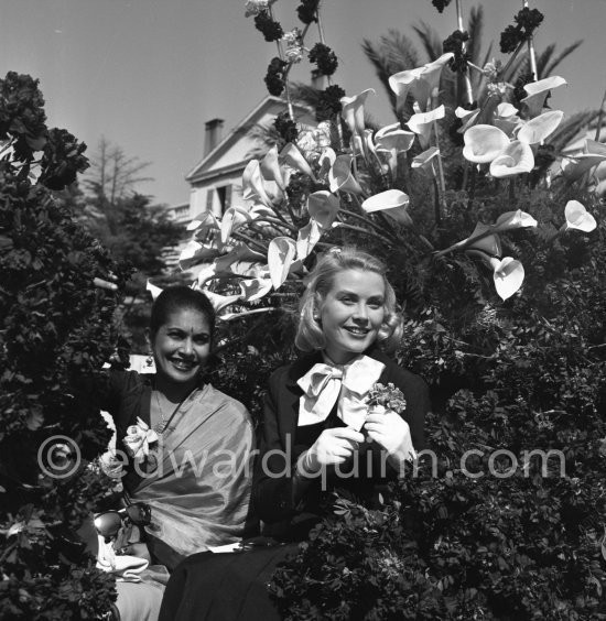 Grace Kelly at the battle of flowers. Cannes Film Festival. Cannes 1955. - Photo by Edward Quinn