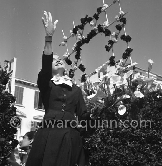 Grace Kelly at the battle of flowers. Cannes Film Festival. Cannes 1955. - Photo by Edward Quinn