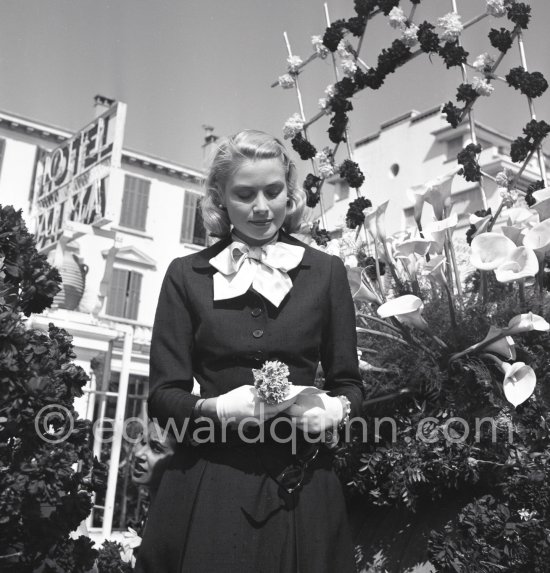 Grace Kelly at the battle of flowers. Cannes Film Festival. Cannes 1955. - Photo by Edward Quinn