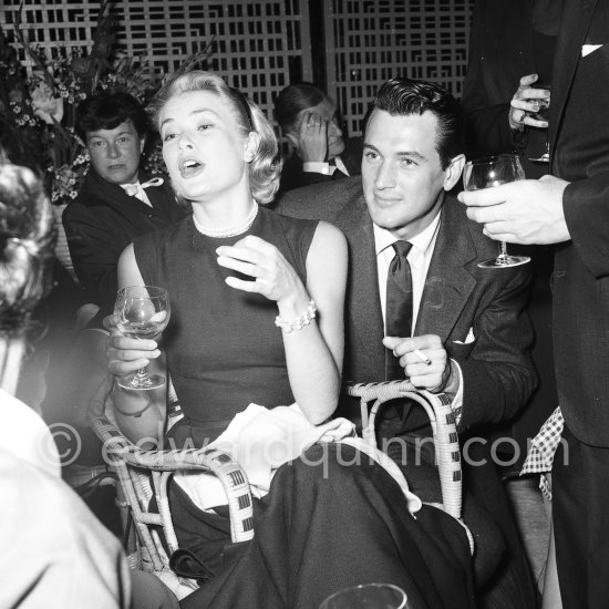 Rock Hudson and Grace Kelly at a cocktail, Château des Croix des Gardes, Cannes 1954. - Photo by Edward Quinn