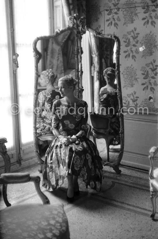 Grace Kelly (later to become Princess Grace) at the Royal Palace just before she met Prince Rainier for the first time. One of Prince Rainier’s personal servants, Michel Demorizi, guided her around some of the great number of rooms of the Royal Palace. Monaco 1955. - Photo by Edward Quinn