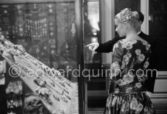 Grace Kelly (later to become Princess Grace) at the Royal Palace just before she met Prince Rainier for the first time. One of Prince Rainier’s personal servants, Michel Demorizi, guided her around some of the great number of rooms of the Royal Palace. Monaco 1955. - Photo by Edward Quinn