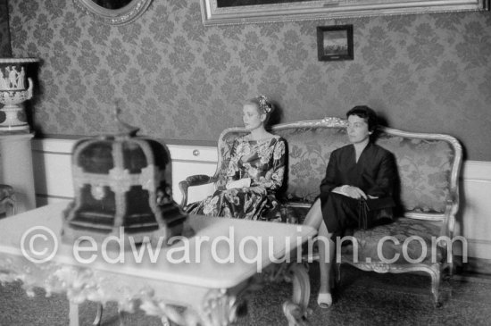 Grace Kelly (later to become Princess Grace) at the Royal Palace just before she met Prince Rainier for the first time. With her is her friend Gladys de Ségonzac, costume designer. Monaco 1955. - Photo by Edward Quinn