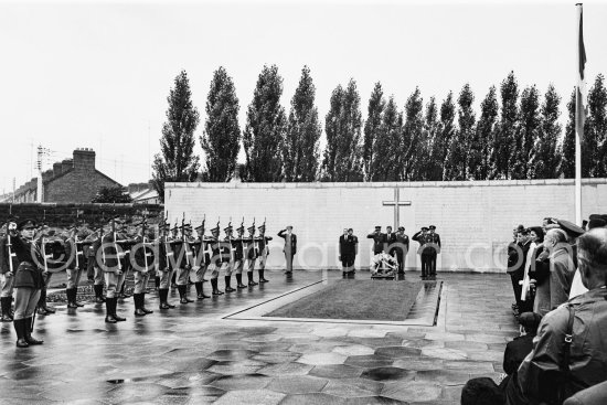 Visit of President Kennedy to Ireland. At Arbour Hill Memorial he placed a wreath on the graves of the executed leaders of the 1916 Rising, becoming the first foreign head of state to honour them in a formal ceremony. On the left Irish Prime Minister (Taoiseach) Seann Lemass. Dublin 1963. - Photo by Edward Quinn
