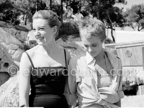 Deborah Kerr and Jean Seberg, two of the principal actors of "Bonjour Tristesse", film by Otto Preminger. Le Lavandou 1957. - Photo by Edward Quinn