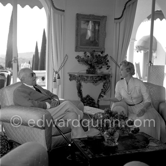 Zsa Zsa Gabor and Aga Khan. Villa Yakymour, Le Cannet 1953. - Photo by Edward Quinn