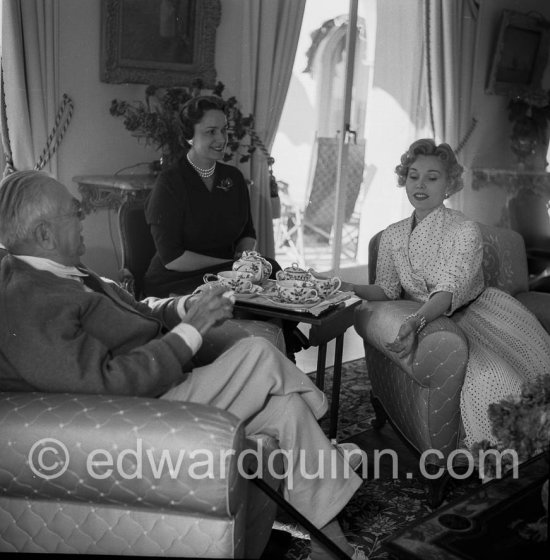 Zsa Zsa Gabor and Aga Khan. Villa Yakymour, Le Cannet 1953. - Photo by Edward Quinn