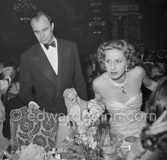 Aly Khan and Tina Onassis. Monte Carlo Gala, New Year\'s Eve 1953/1954. - Photo by Edward Quinn