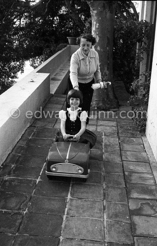 Yasmina Khan, daughter of Rita Hayworth and Aly Khan, at Château de l’Horizon, Golfe-Juan 1955 - Photo by Edward Quinn