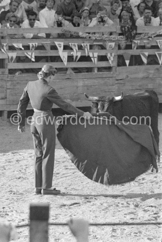 Local Corrida in honor of Picasso. French lady bullfighter Pierrette Le Bourdiec, "La Princesa de París". Vallauris 1955. A bullfight Picasso attended (see "Picasso"). - Photo by Edward Quinn