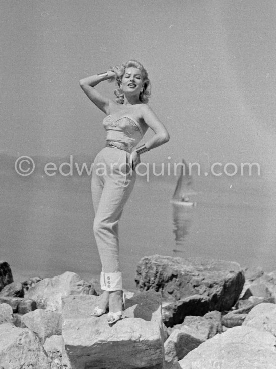 Belinda Lee at the beach, Cannes Film Festival 1956. - Photo by Edward Quinn