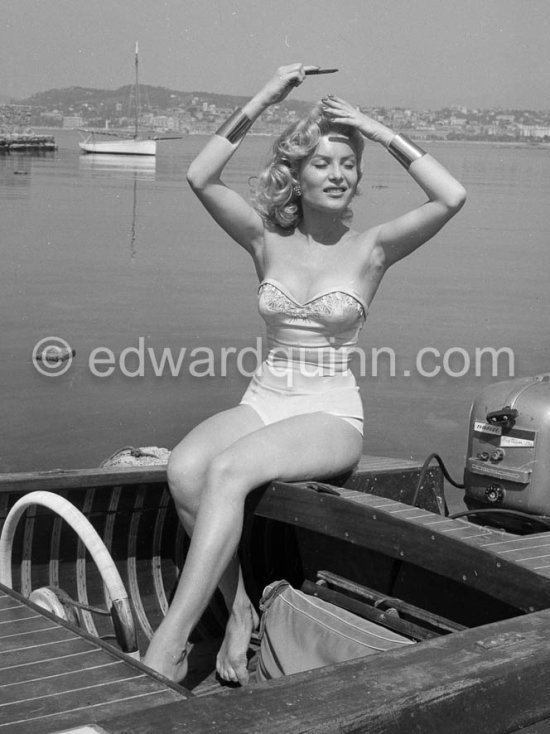 Belinda Lee at the beach, Cannes Film Festival 1956. - Photo by Edward Quinn