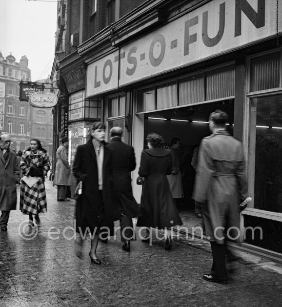 London 1950. - Photo by Edward Quinn