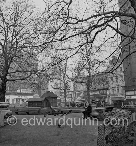 East side of Leicester Square, with Odeon cinema visible on right. London 1950. - Photo by Edward Quinn