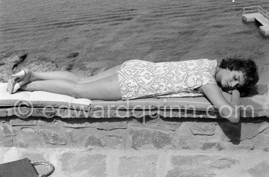 Sophia Loren on holiday in Saint-Tropez 1963. - Photo by Edward Quinn