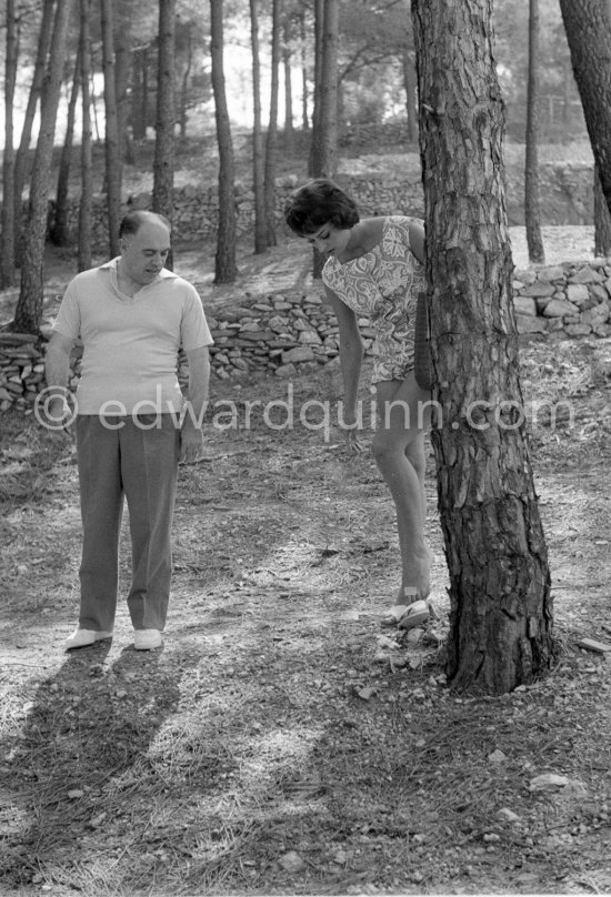 Sophia Loren and Italian film producer Carlo Ponti on holiday in Saint-Tropez 1963. - Photo by Edward Quinn