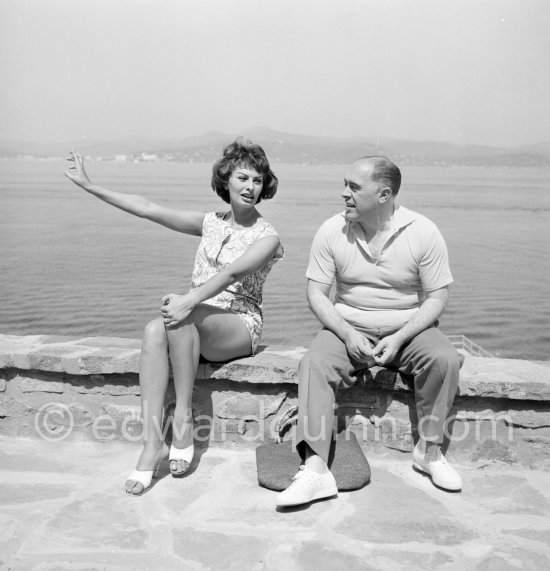 Sophia Loren and Italian film producer Carlo Ponti on holiday in Saint-Tropez 1963. - Photo by Edward Quinn