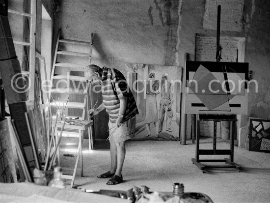 Alberto Magnelli at work at his studio La Ferrage, Plan-de-Grasse 1957. - Photo by Edward Quinn