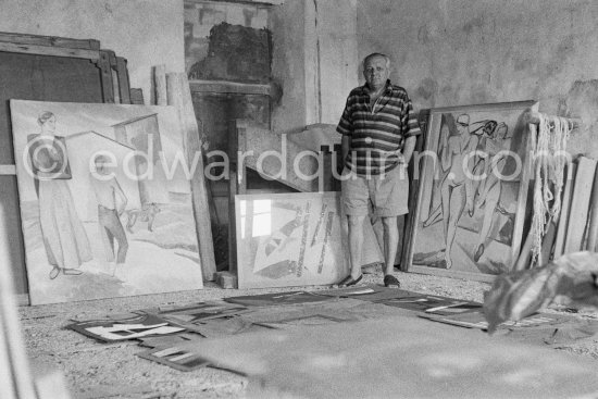 Alberto Magnelli at his studio La Ferrage, Plan-de-Grasse 1957. - Photo by Edward Quinn