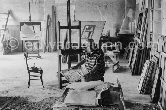 Alberto Magnelli at his studio La Ferrage, Plan-de-Grasse 1957. - Photo by Edward Quinn