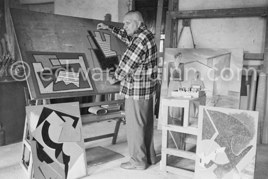 Alberto Magnelli at his studio La Ferrage, Plan-de-Grasse 1957. - Photo by Edward Quinn