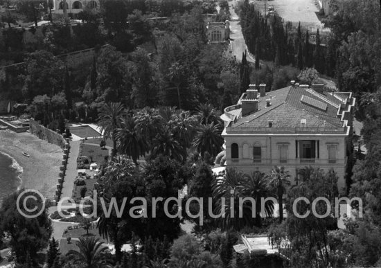 Casa del Mare. Villa of Silvana Mangano and Dino de Laurentiis. Roquebrune Cap Martin 1955. - Photo by Edward Quinn