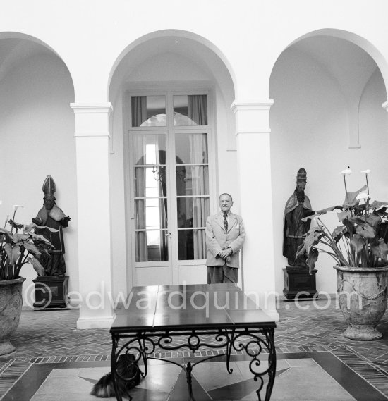 Somerset Maugham at his Villa Mauresque. Saint-Jean-Cap-Ferrat 1954. - Photo by Edward Quinn