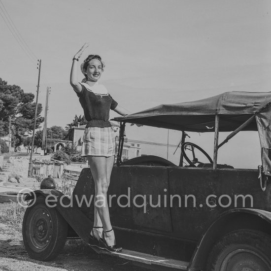 Unknown model. In the early '50s. Not identified car - Photo by Edward Quinn